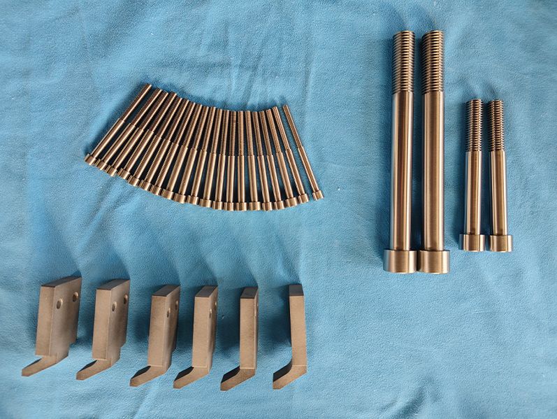 钼螺栓、钼挂钩